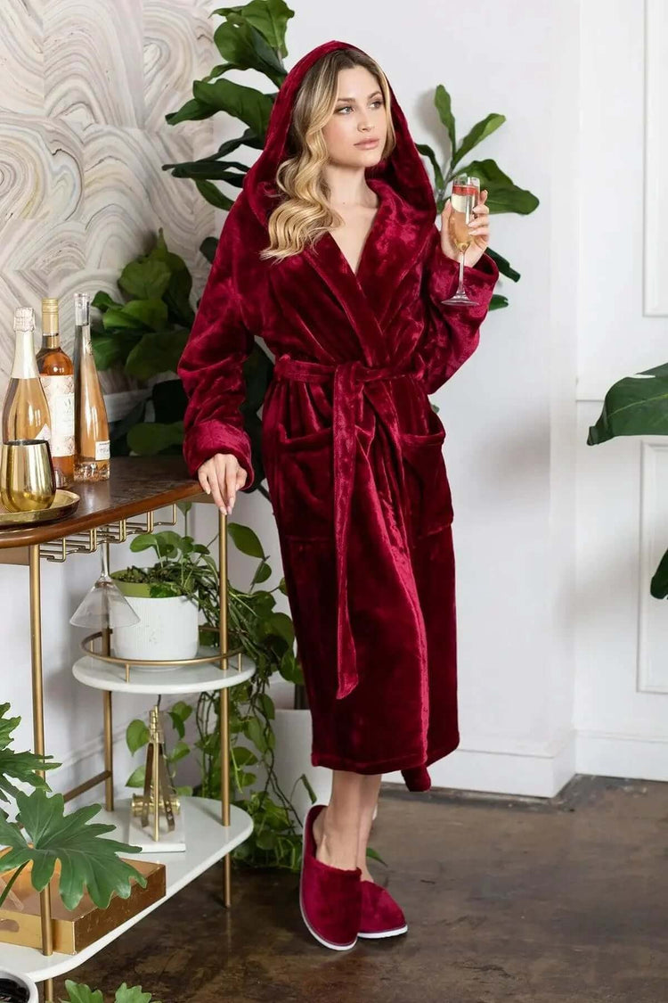 Women Plush Hooded Robe – Spa Comfort