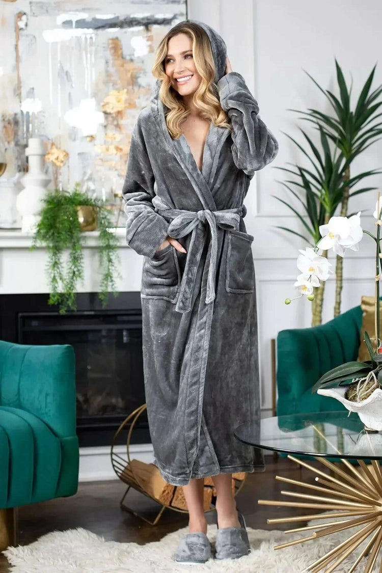 Women Plush Hooded Robe – Spa Comfort