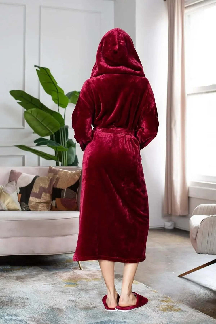 Women Plush Hooded Robe – Spa Comfort