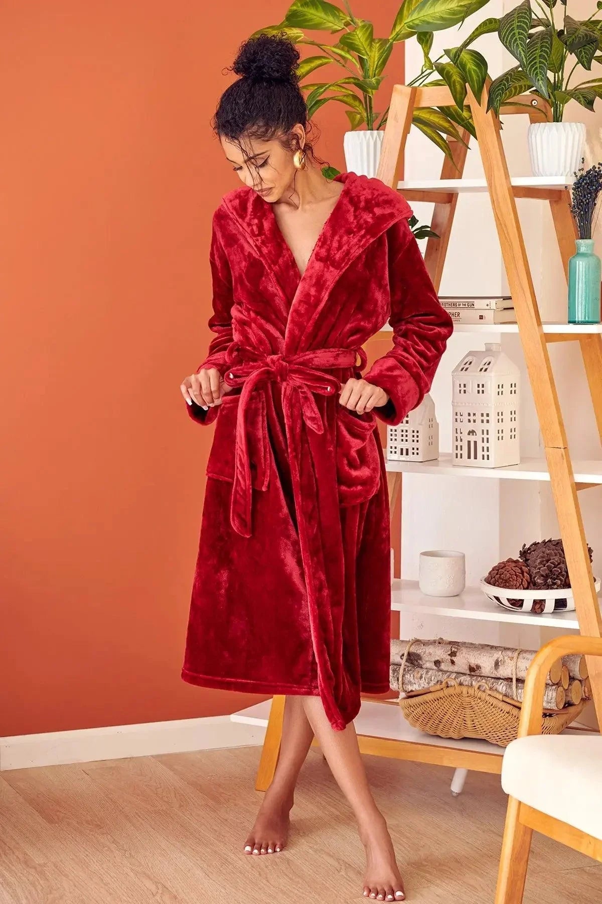 Women Plush Hooded Robe – Spa Comfort