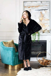 Women Plush Hooded Robe – Spa Comfort